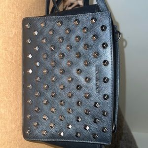 Black stud Micheal Korea purse